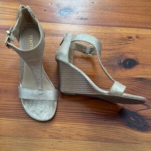 Kenneth Cole Wedges